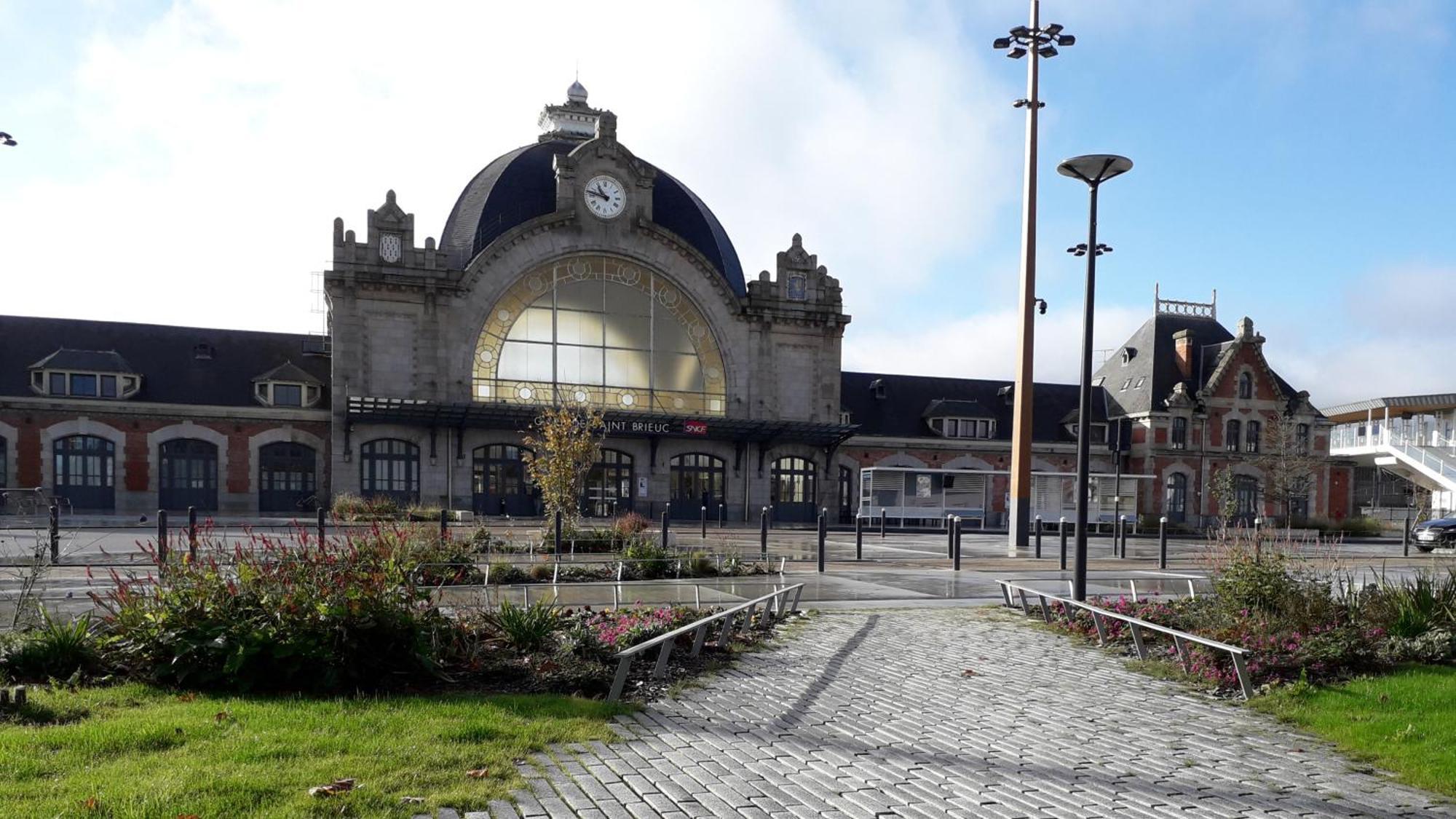 Chambres d'hôtes dans la cité des trois vallées Saint-Brieuc Exterior foto